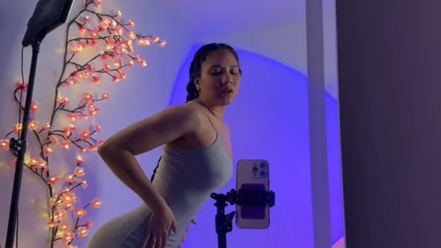 Nossa Latina Gostosa Gravando Vídeo Sensual